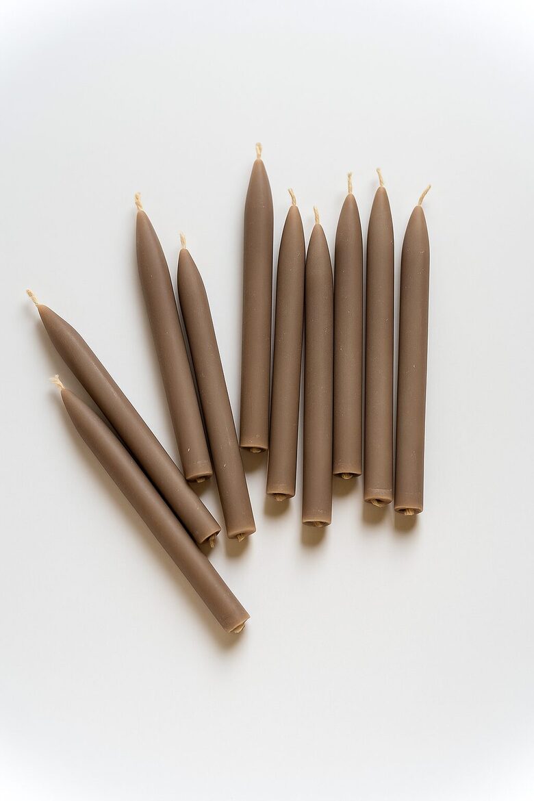 Bišu vaska svecītes kūkām un tortēm, 8cm, Brūns